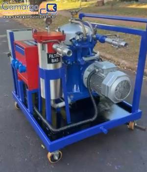Centrifuga separadora para purifica��o de �leos minerais Alfa Laval MAB 206