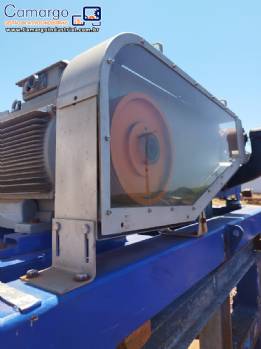 Centrifuga tridecanter para concentra��o de produtos Alfa Laval