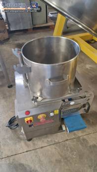 Formadora autom�tica de hamb�rguer Minerva Omega Group 2018