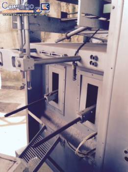 Sacheteira em a�o inox para embalar pastosas tipo mocinha